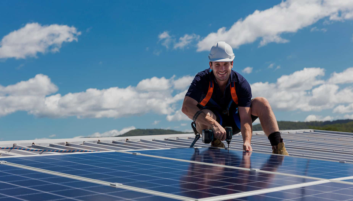 Cooperativa de crédito atua com energia 100% solar em todas as suas agências Cooperativa de crédito adota energia 100% solar em todas as suas agências