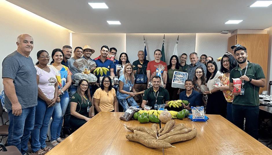 Parceria com Vitória garante produtos de coops na alimentação escolar Parceria com Vitória garante produtos de coops na alimentação escolar