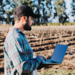 Confederação Nacional das Seguradoras avalia uso de recursos da previdência complementar e títulos de capitalização como garantia de crédito Estudo aponta conectividade como um dos grandes desafios do agro no Brasil