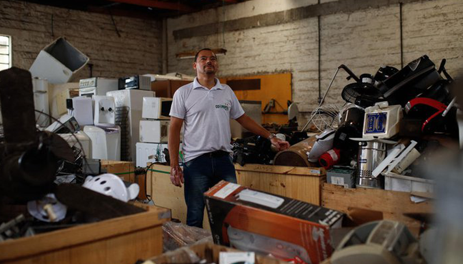 Cooperativa gaúcha atua há 10 anos na reciclagem de resíduos eletrônicos Cooperativa gaúcha atua há 10 anos na reciclagem de resíduos eletrônicos