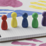 Como organizar seu próprio evento para explorar a identidade cooperativa?