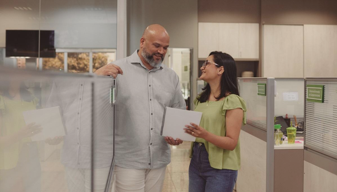 Cooperativa oferece oportunidades para colaboradores crescerem junto com a instituição Cooperativa oferece oportunidades para colaboradores crescerem junto com a instituição