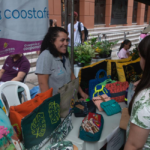 Cooperativa de internas do sistema penal mostra produção em evento da Secretaria da Mulher