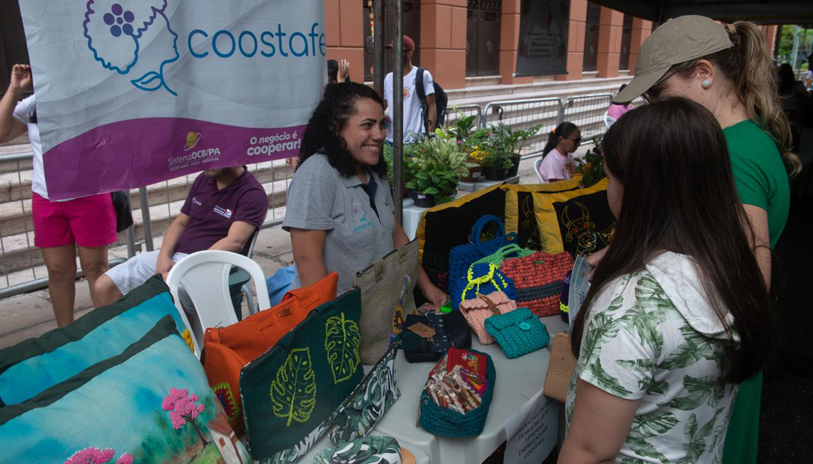 Cooperativa de internas do sistema penal mostra produção em evento da Secretaria da Mulher Cooperativa de internas do sistema penal mostra produção em evento da Secretaria da Mulher