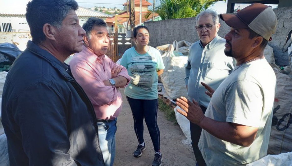Renda de casal de catadores aumenta 10 vezes após consultoria e vendas para cooperativa Renda de casal de catadores aumenta 10 vezes após consultoria e vendas para cooperativa