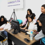 Programa do Sescoop Acre capacita jovens para o mercado de trabalho