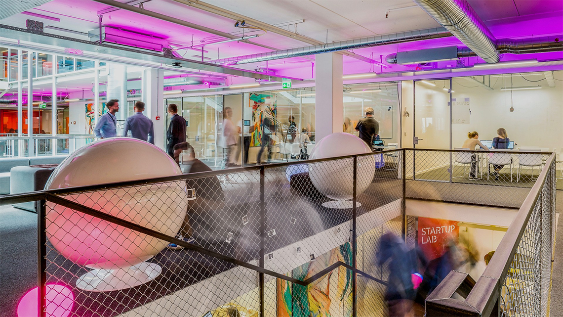 Cooperativas investem em incubadoras para acelerar crescimento no mercado Cooperativas investem em incubadoras para enfrentar novos desafios no mercado