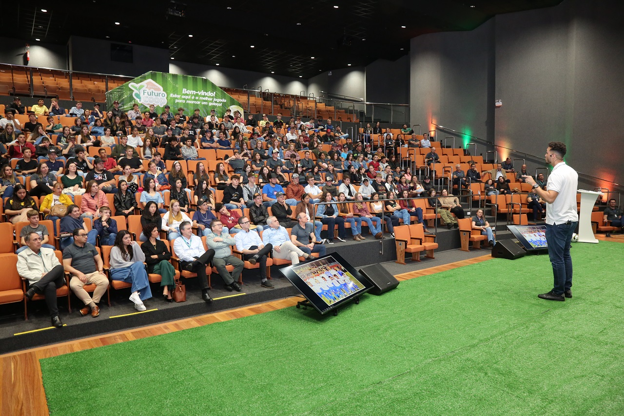 Cooperativa promove primeiro encontro do Programa FuturoCoop Cooperativa promove primeiro encontro do Programa FuturoCoop