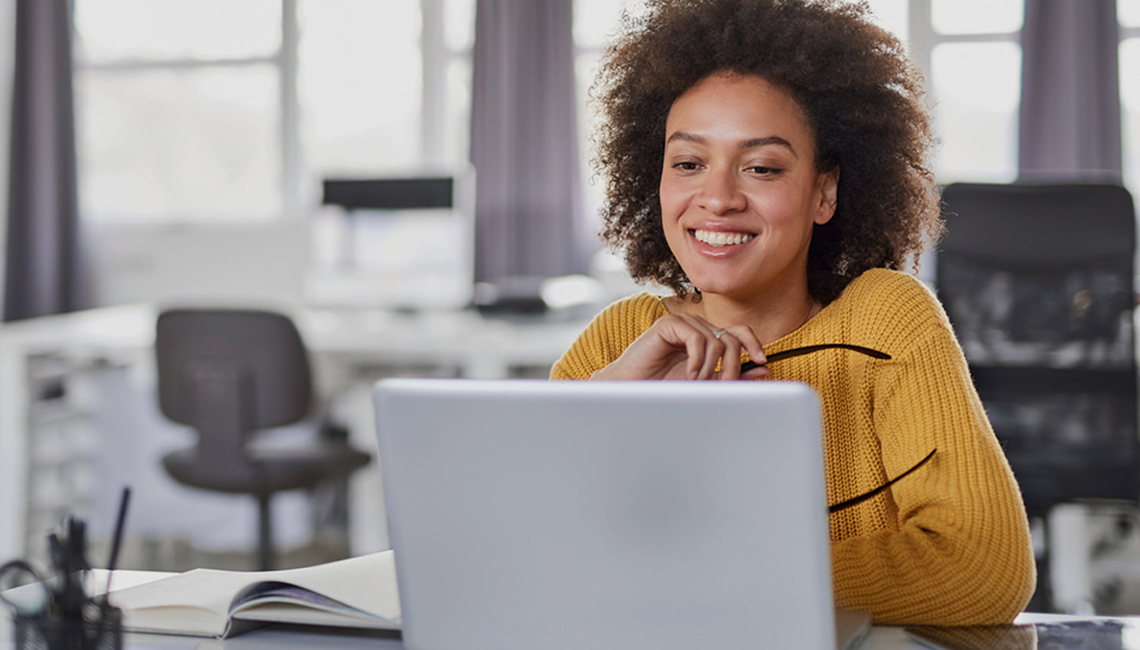 Projetos de cooperativas de crédito que capacitam mulheres são apresentadas em Fórum