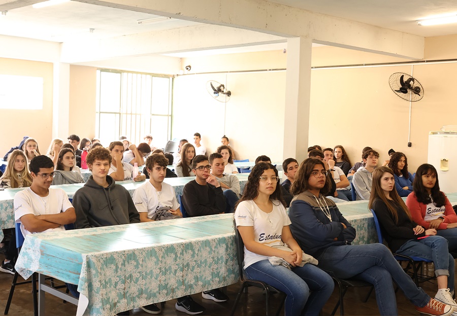 Cooperativa inicia o projeto “De Olho na Vaga”