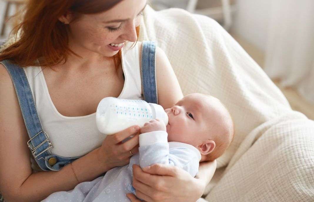 Cooperativa oferece cursos e oficinas para auxiliar lactantes no momento da amamentação