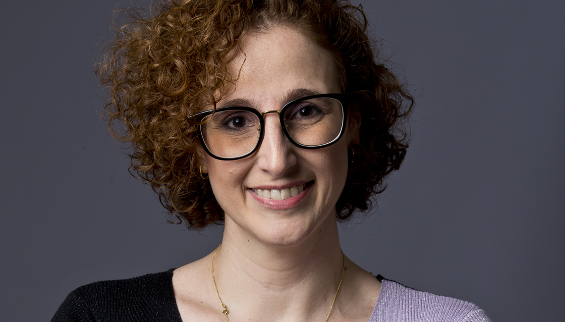 Flavia Mardegan é autora e Mestra em Gestão Humana e Social