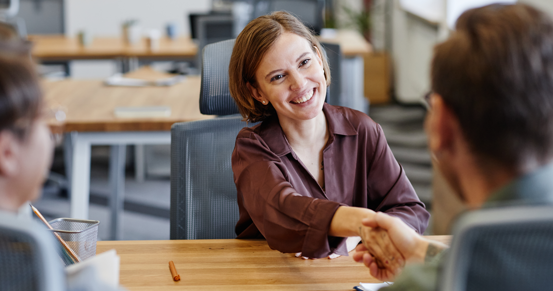 Cooperativa impulsiona comunidades com expansão de pontos de atendimento