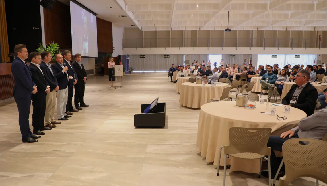 Cooperativa promove imersão aos negócios e fortalece relacionamento com parceiros Cooperativa promove imersão aos negócios e fortalece relacionamento com parceiros