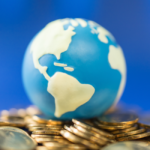 Coface prevê crescimento de 2,2% na economia global, puxada por emergentes como o Brasil