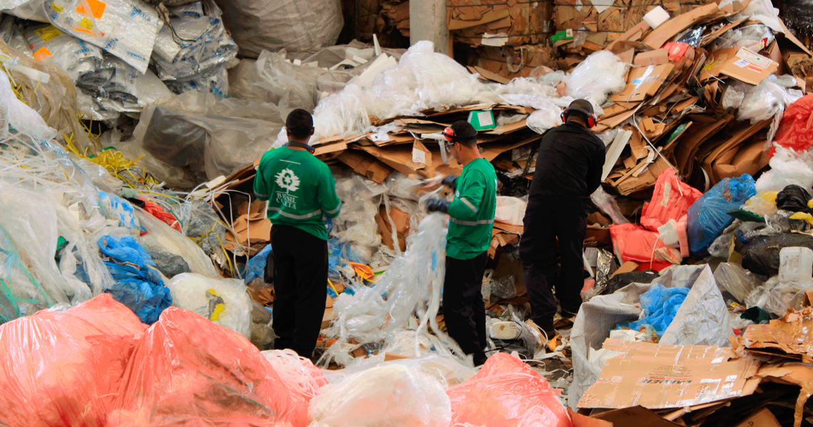 União de empresas com cidades pode triplicar cooperativas de reciclagem