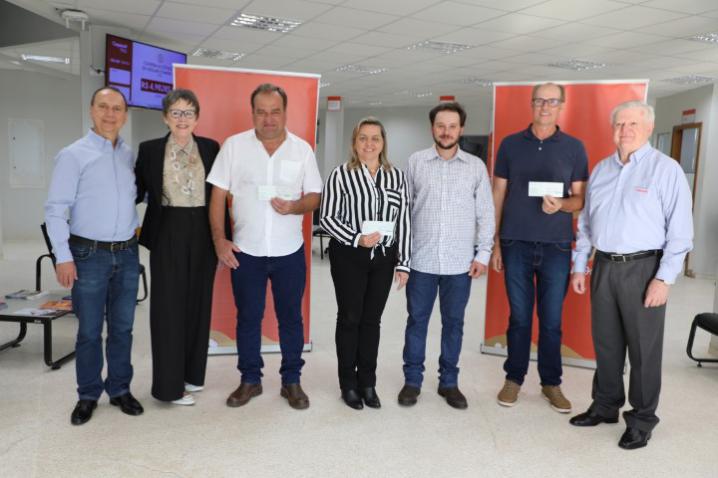 Cooperados recebem benefício pela implantação de energia limpa Cooperados recebem benefício pela implantação de energia limpa