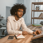 Aumento de trabalhadores autônomos impulsiona em 39% a procura por seguro de Vida na Seguros Unimed