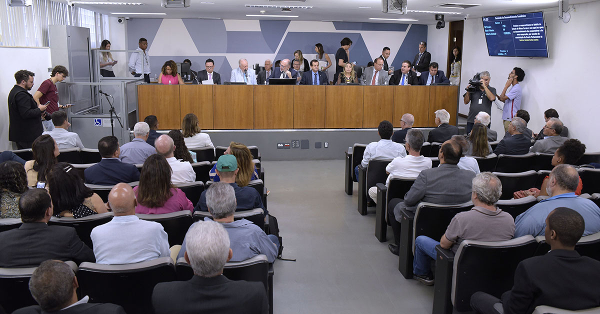 Frente Parlamentar do Cooperativismo é relançada em Minas Gerais Frente Parlamentar do Cooperativismo é relançada em Minas Gerais
