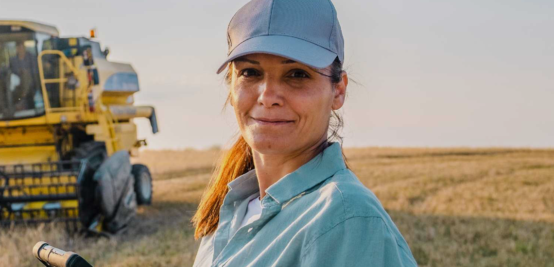 Colaboradora de cooperativa é destaque em ranking da Forbes das 100 mulheres doutoras do Agro