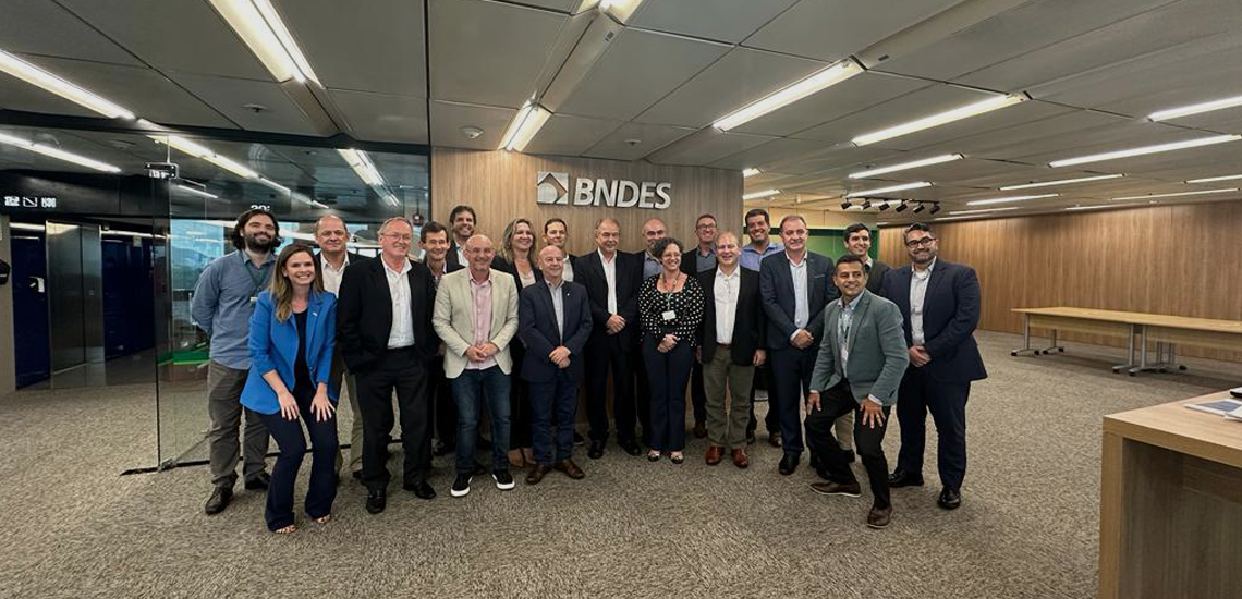 BNDES reforça apoio ao cooperativismo em encontro institucional Sistema OCB e BNDES se unem para fortalecer o cooperativismo