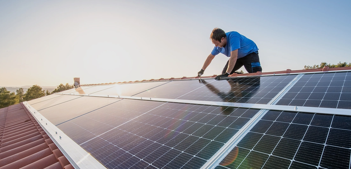 Cooperativa irlandesa apoia reabilitação para combater pobreza energética