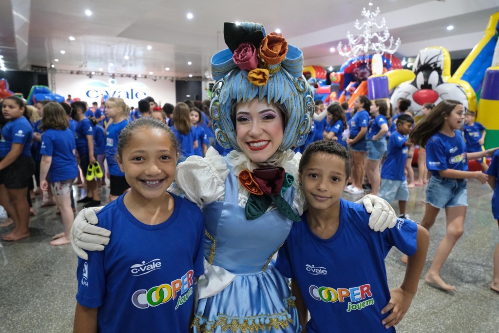 Cooperativa promove encerramento do programa Cooperjovem