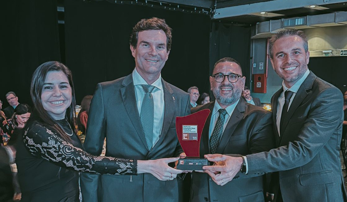 Cocre conquista 1º lugar e se consolida como a melhor cooperativa de crédito para se trabalhar no país Cocre conquista 1º lugar e se consolida como a melhor cooperativa de crédito para se trabalhar no país