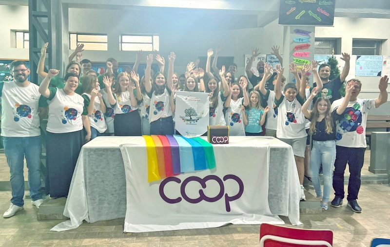 Iniciativa em Santa Clara do Sul promove a criação de primeira cooperativa escolar Iniciativa em Santa Clara do Sul promove a criação de primeira cooperativa escolar