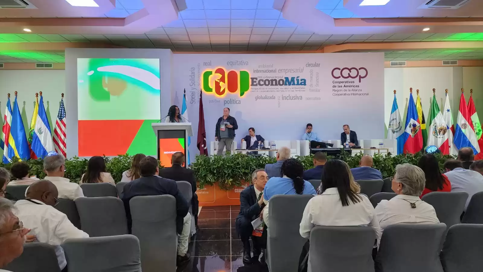 Mais de 900 líderes se reúnem na 23ª Conferência de Cooperativas das Américas Mais de 900 líderes se reúnem na 23ª Conferência de Cooperativas das Américas