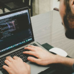 Rede global de cooperados de software democratiza o setor de tecnologia