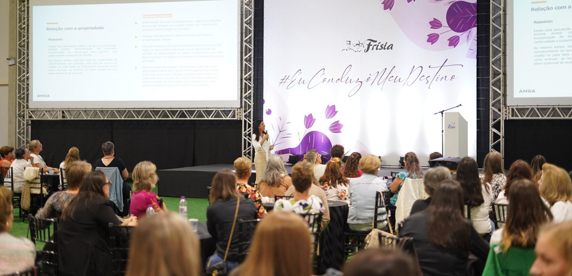 Com vocação social, cooperativas valorizam pessoas para impulsionar negócios Com vocação social, cooperativas valorizam pessoas para impulsionar negócios