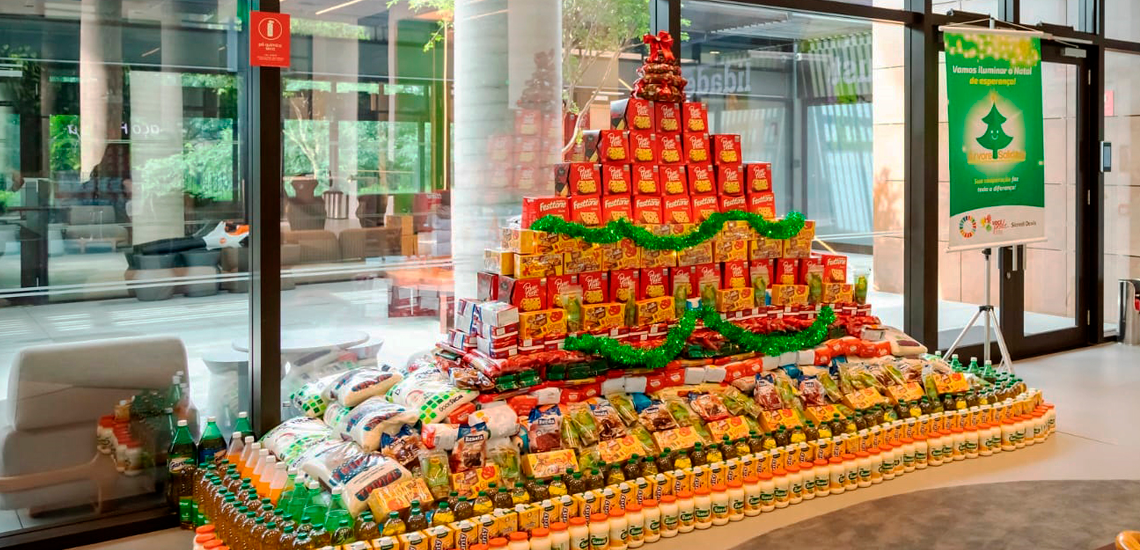 Cooperativa arrecada 91 toneladas de alimentos com ajuda de voluntários Cooperativa arrecada 91 toneladas de alimentos com ajuda de voluntários