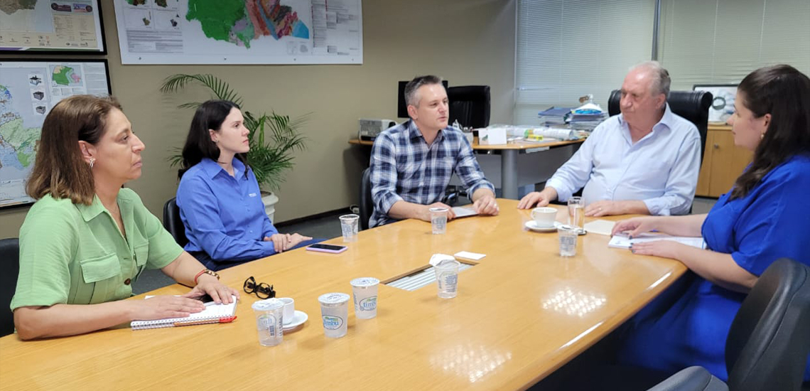 Parceria com cooperativas vai permitir ao IAT ampliar rede de monitoramento da água Parceria com cooperativas vai permitir ao IAT ampliar rede de monitoramento da água