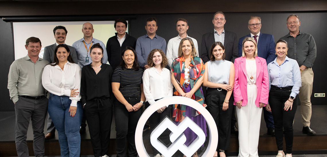 Cooperativa recebe comitivas internacionais e firma novas parcerias estratégicas Cooperativa recebe comitivas internacionais e firma novas parcerias estratégicas