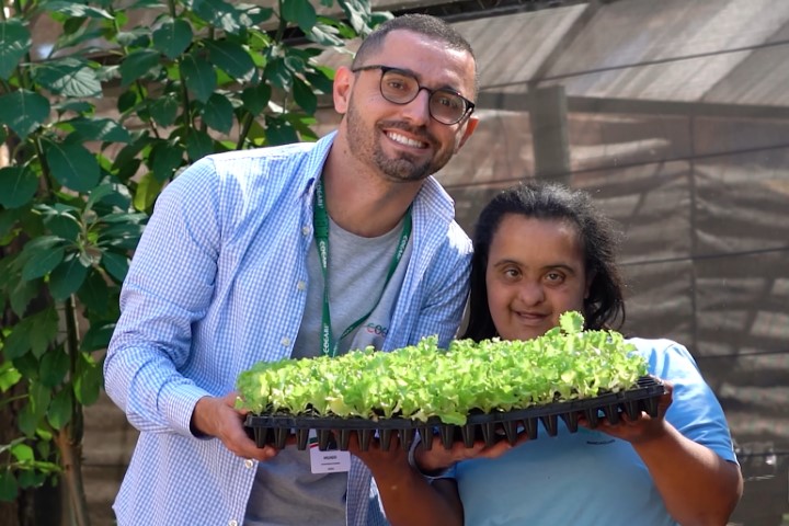 Programa Cooperjovem destaca a importância da inclusão e parceria com Apaes Programa Cooperjovem destaca a importância da inclusão e parceria com Apaes