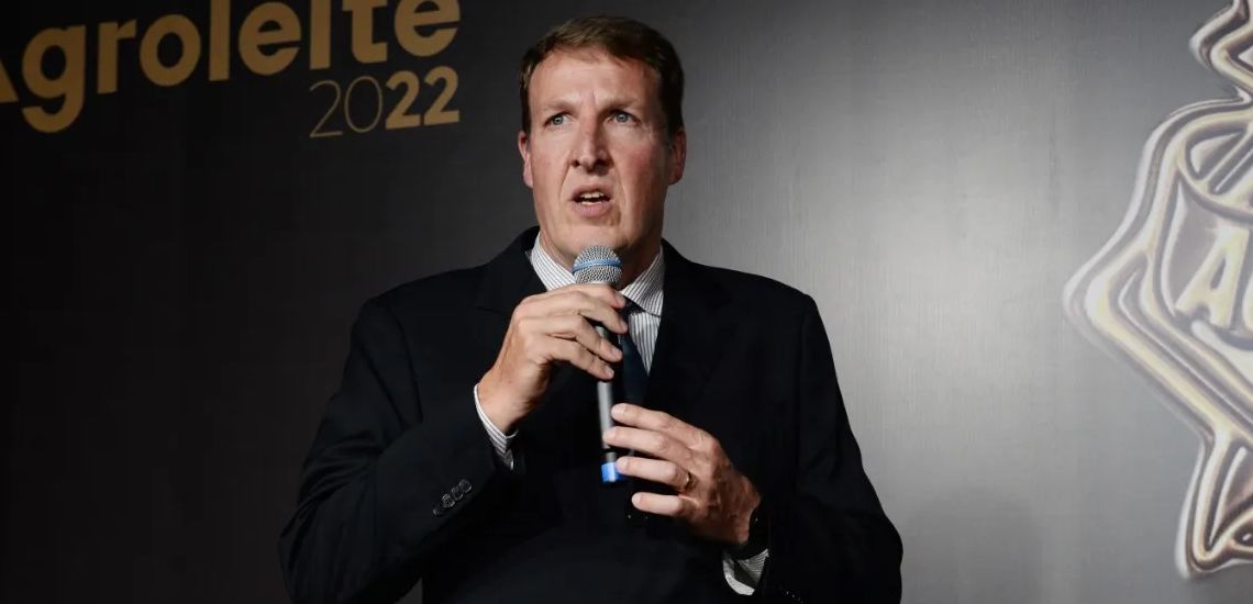 “A cooperativa pode ser uma facilitadora, principalmente no desenvolvimento de pessoas” – Willem Berend Bouwman é Diretor Presidente da Castrolanda Willem Berend Bouwman é Diretor Presidente da Castrolanda