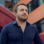 Propaganda de cooperativa não basta “parecer“ tem que “ser“ de cooperativa Andrea Iorio, palestrante, escritor best-seller e especialista em Transformação Digital e Inovação