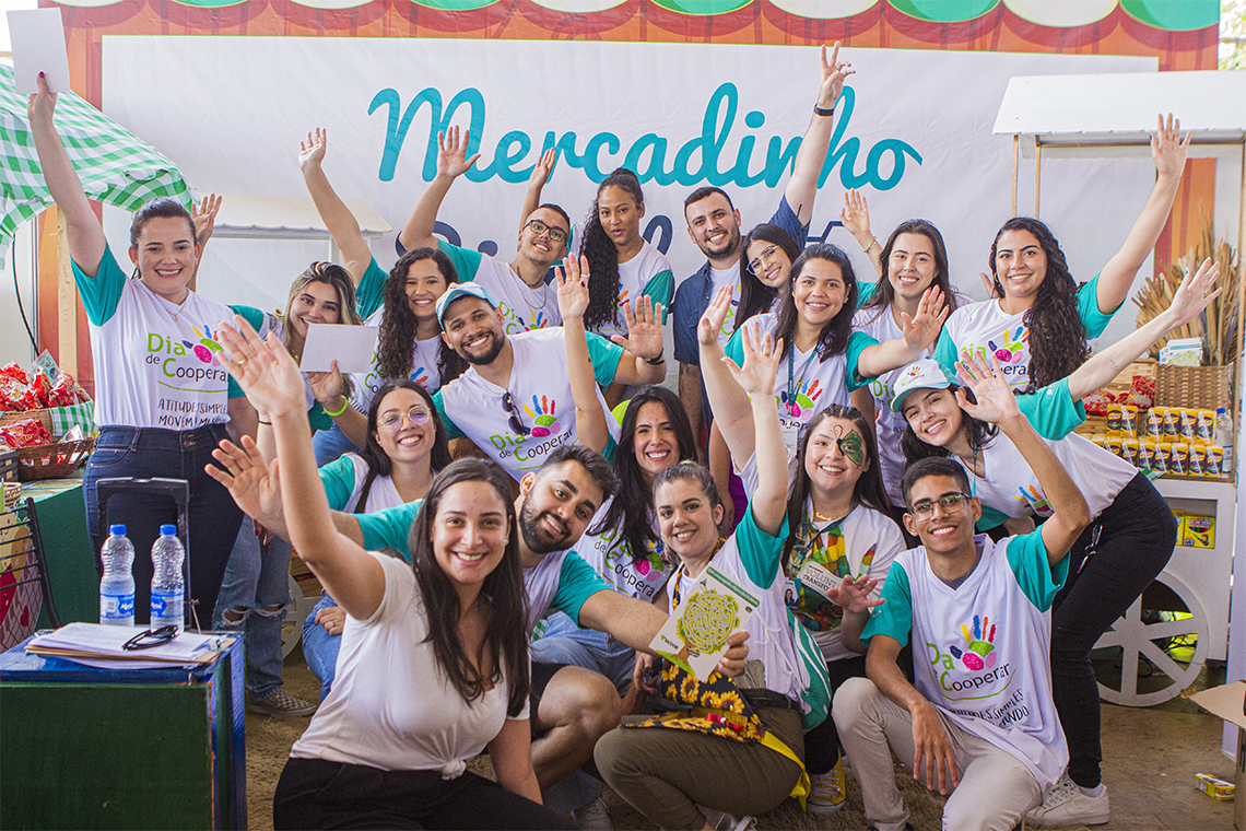 Cerca de 35 mil pessoas são beneficiadas em ações sociais realizadas e apoiadas por cooperativa Cerca de 35 mil pessoas são beneficiadas em ações sociais realizadas e apoiadas por cooperativa